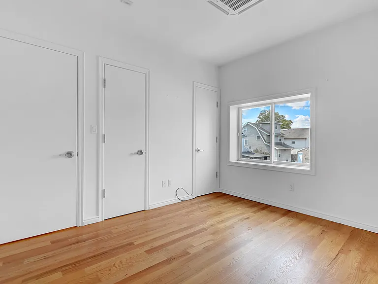 136 Rockaway Ave #201 — Photo 10