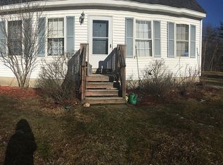 32 Sargent Rd, Sandown, NH 03873