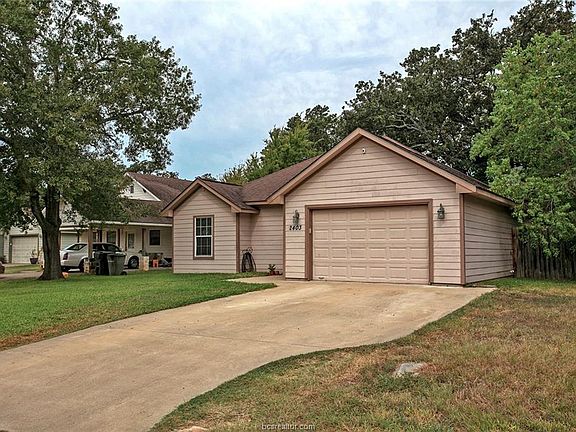 3rd image of 2403 Driftwood Dr