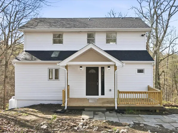 278 Red Bird Ln, Harpers Ferry, WV 25425