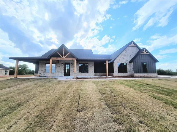 1232 Twin Oaks Dr, Blanchard, OK 73010