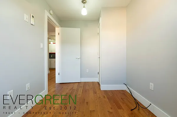 Rented by ERNY LLC | media 16