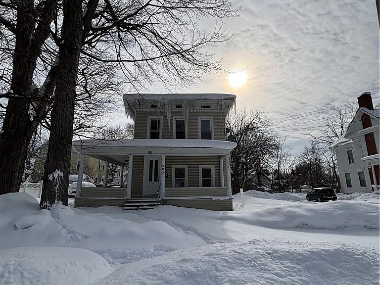 309 Mullin St — Photo 1