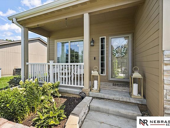 4th image of 8609 S 69th St