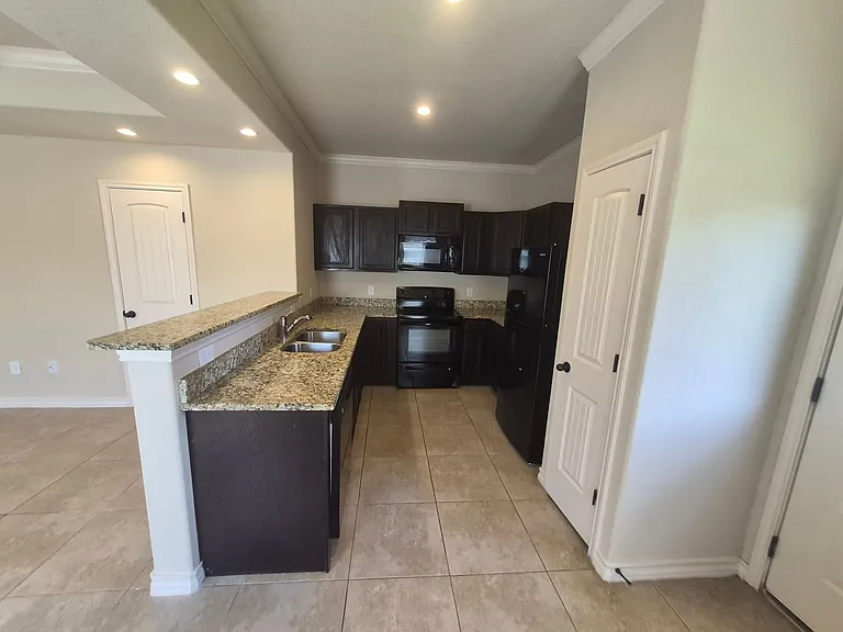 6618 Arancione Ave #101 — Photo 5