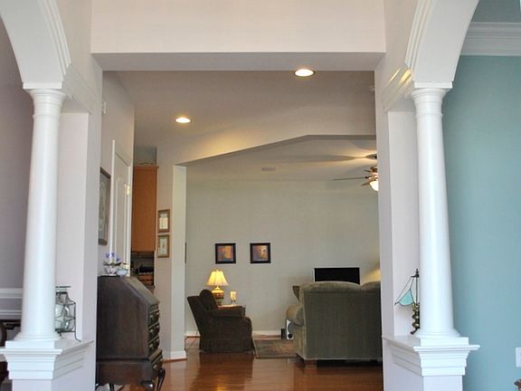 5th image of 19209 Skinner Sq