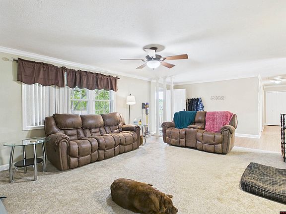 5th image of 702 Dixie Ct