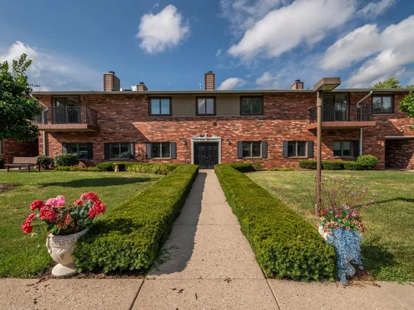 N84W16033 Menomonee AVENUE #200, Menomonee Falls, WI 53051