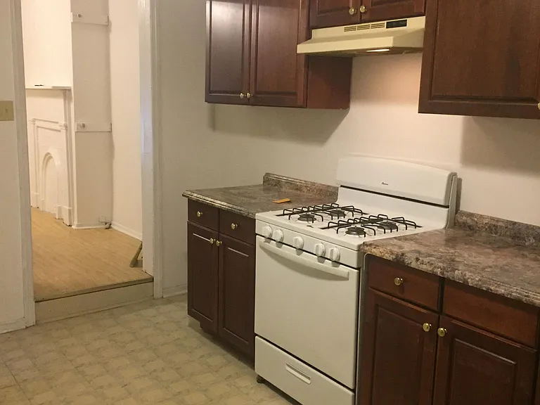 128 S 20th St #1 — Photo 3