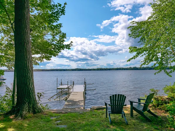 43/44 Gardner Road, Raymond, ME 04071