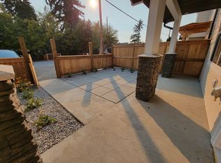 816 Glenwood Ave #4, Kelowna, BC V1Y 5M5