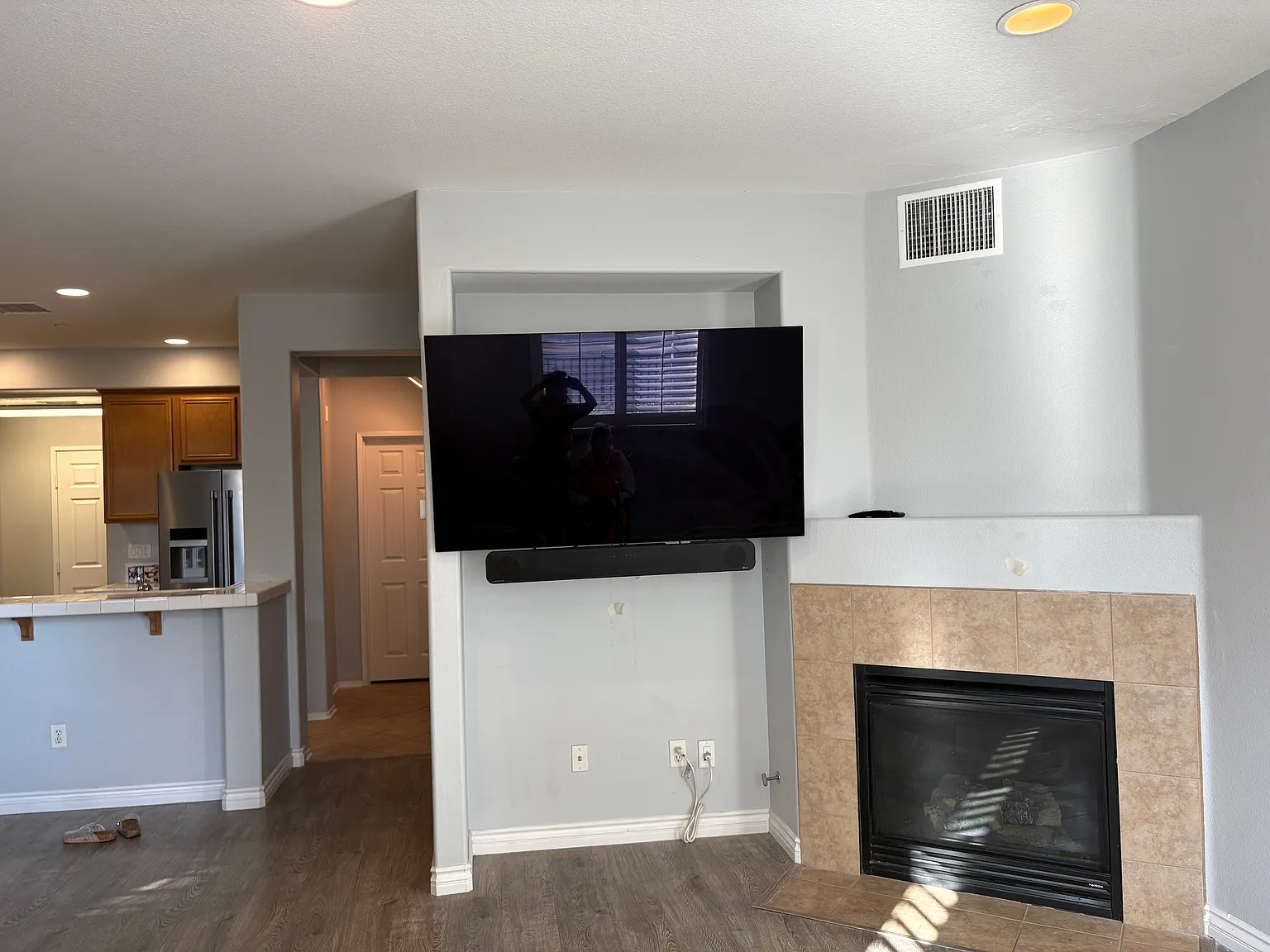 3880 Polk St — Photo 2
