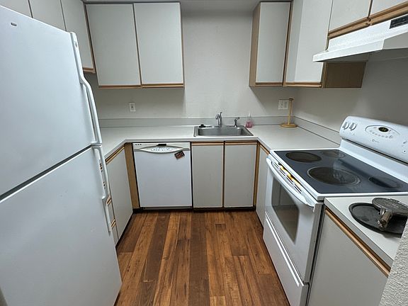 5th image of 18200 73rd Ave NE Unit B306