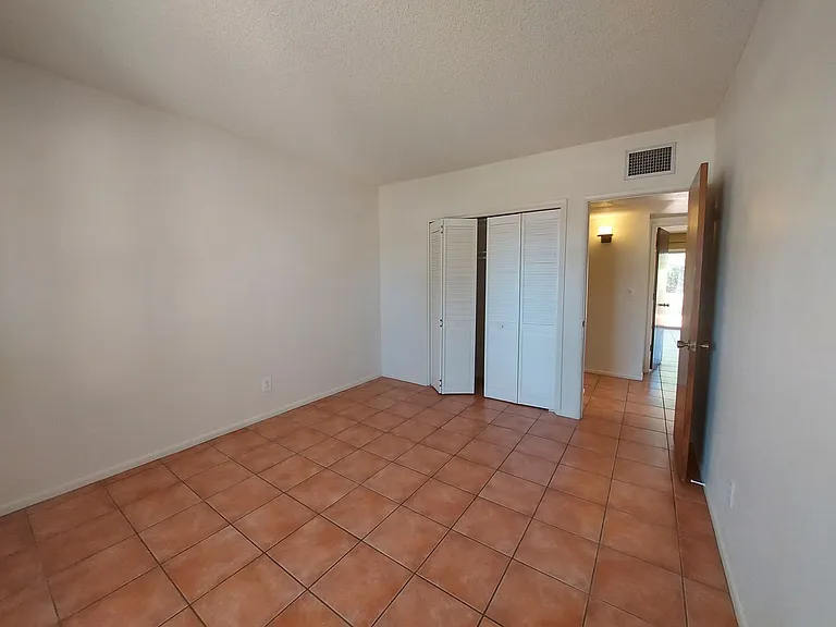 2604 Inverrary Dr — Photo 23