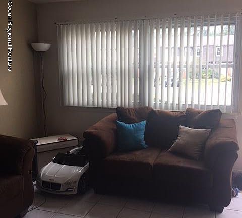 5th image of 454 Lonna Ct
