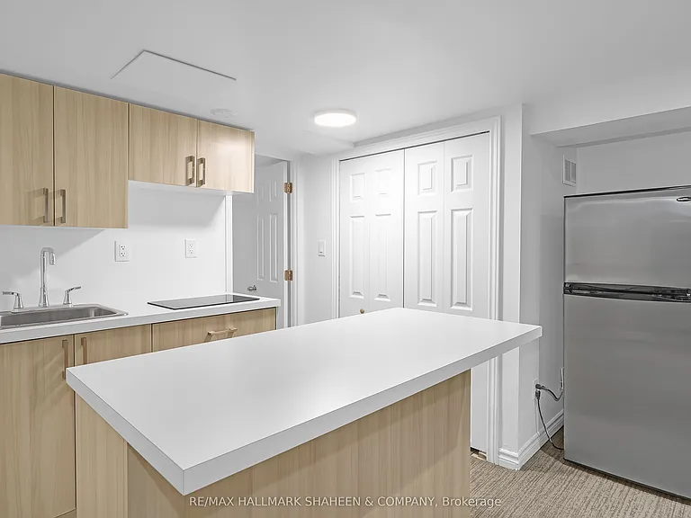 146 Cranbrooke Ave #BSMNT — Photo 9