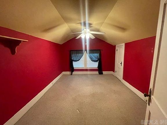 3rd image of 907 S Grand Ave