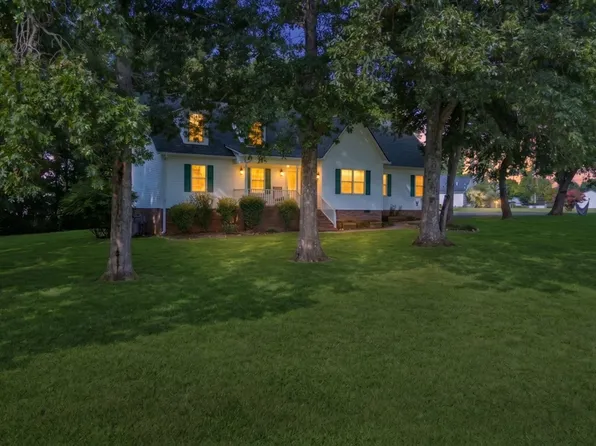 106 Tara Dr, Unionville, TN 37180