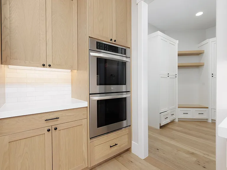 1621 W Approach Ln — Photo 23
