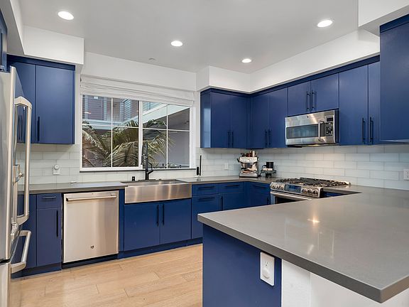 3rd image of 4240 Laurel Canyon Blvd #30