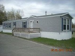 9 Ash Ln, Pittsfield, MA 01201