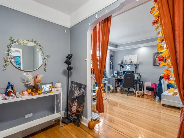 45 Kew Garden Road image 4 of 18