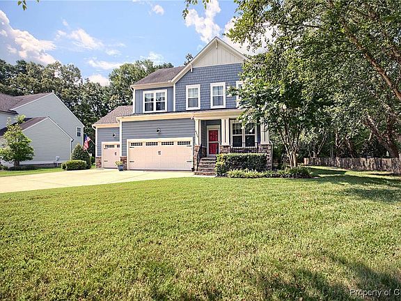 3rd image of 8236 Hawthorn Dr