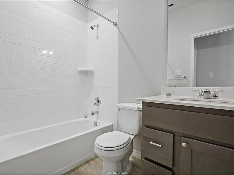 827 Mineral Wells Ln — Photo 15