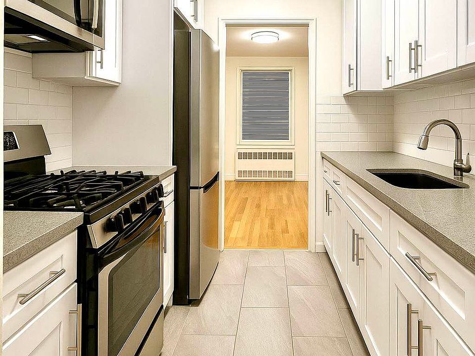 2nd image of 420 E 79th St APT 1A