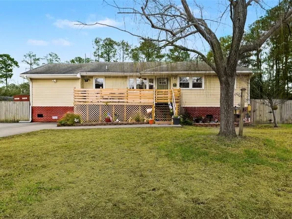 1753 Burson Dr, Chesapeake, VA 23323