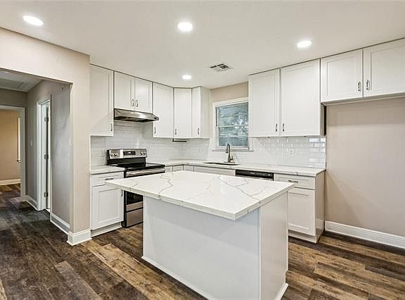 4th image of 133 Myrtle St