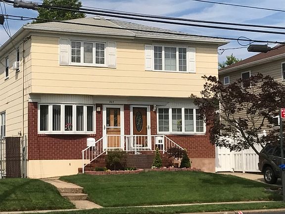 2nd image of 201 Greaves Ave