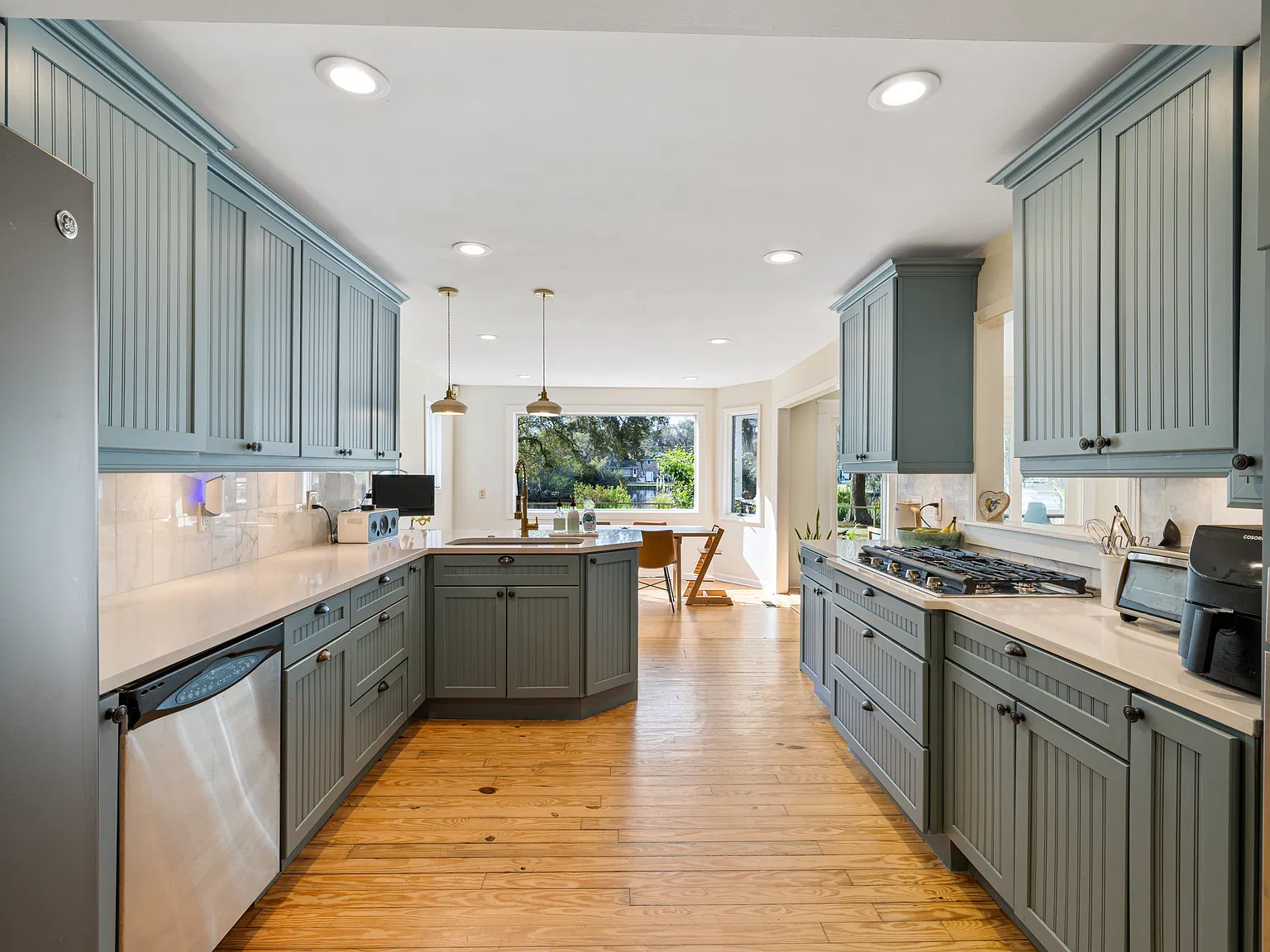 5 bed, 3586 sqft, $7,000 — Photo 4