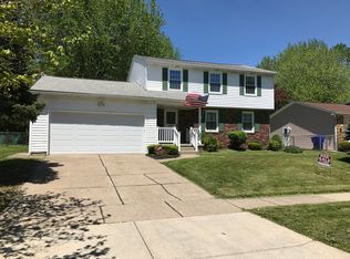 18 Treehaven Rd, West Seneca, NY 14224