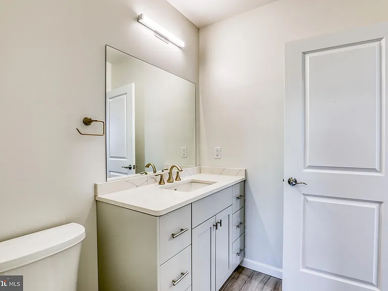 210 E Boscawen St #200 — Photo 14