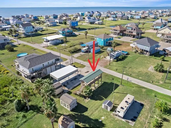 946 Meynig Dr, Crystal Beach, TX 77650