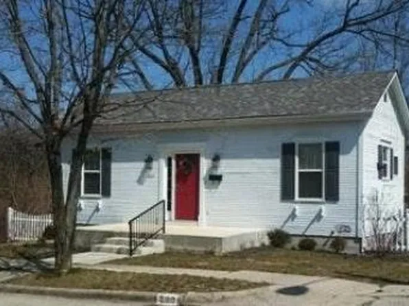 222 Bowman Ave, Tipp City, OH 45371