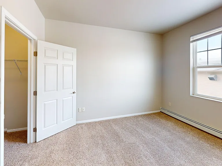 Burlington Apartments — Photo 29