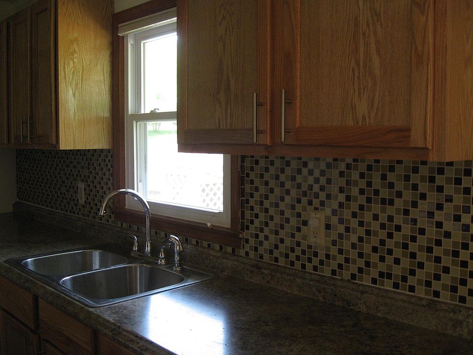 1st image of 6 Hill Cir