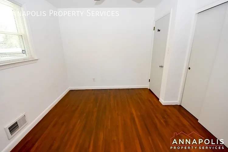 757 Warren Dr — Photo 12
