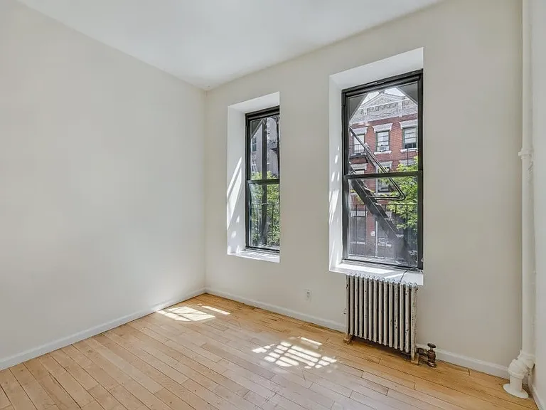59 E 3rd St #4D — Photo 2