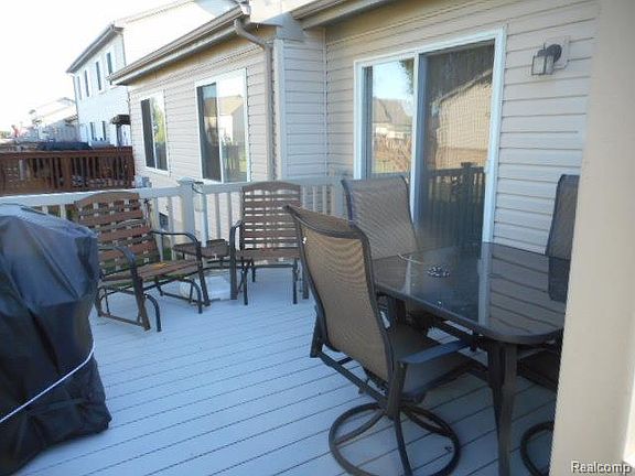 4th image of 53340 Pineridge Dr