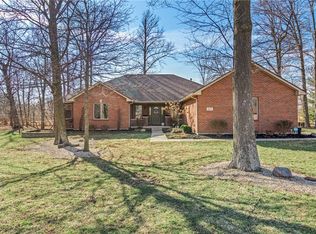 857 Shaney Ln, Brookville, OH 45309