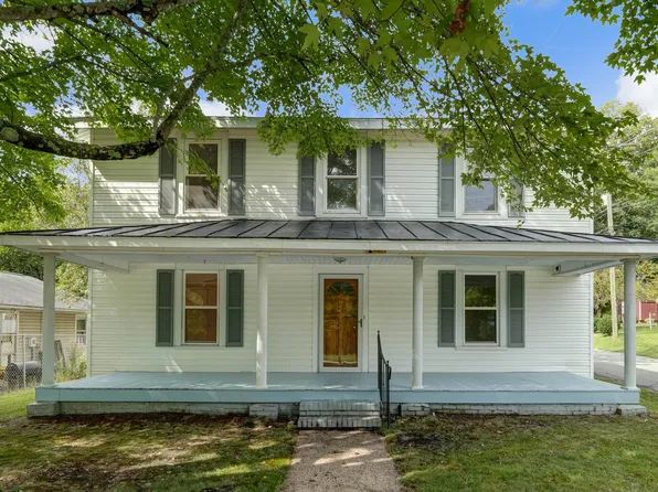 1400 Barnes St, Reidsville, NC 27320