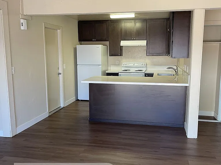 7827 Zenith Dr — Photo 3