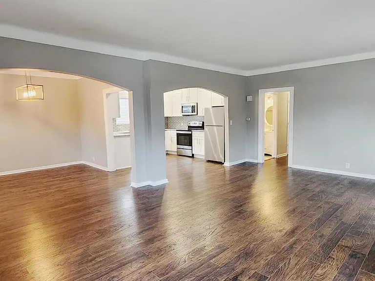 514 Ivanhoe Pl — Photo 5