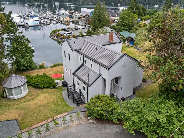 5025 Genoa Bay Rd, North Cowichan, BC V9L 5Y6