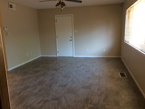 5th image of 9095 Thilow Dr