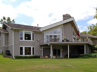 3280 Navarre Ln, Wayzata, MN 55391