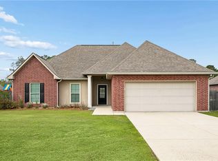 329 Debouchel Pl, Mandeville, LA 70471